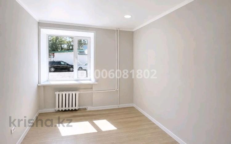 Офисы, кабинеты и рабочие места · 17 м² за 95 000 ₸ в Павлодаре — фото 14