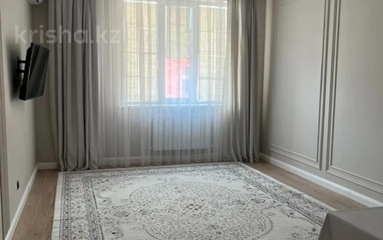 1-бөлмелі пәтер · 55 м² · 9/9 қабат, мкр Нурсая, Абулхайыр хана 74-5, бағасы: 270 000 ₸ в Атырау — фото 2