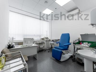 Свободное назначение, медцентры и аптеки · 245.5 м² за 300 млн ₸ в Астане, Есильский р-н