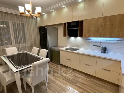 Пәтерлер в Алматы: 3-бөлмелі пәтер · 120 м² · 20/22 қабат, мкр Самал-2 97б, бағасы: 600 000 〒 3-бөлмелі пәтер · 120 м² · 20/22 қабат, мкр Самал-2 97б, бағасы: 600 000 〒 в Алматы, Медеуский р-н
