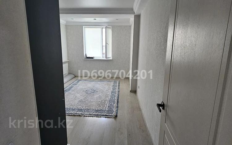 3-комнатная квартира, 83 м², 3/5 этаж, Сатпаева 151/2 за 25 млн 〒 — фото 2