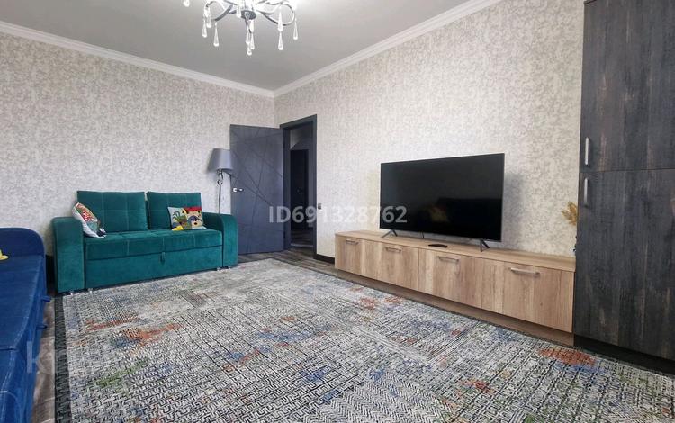 3-бөлмелі пәтер · 98 м² · 8/9 қабат, мкр Жулдыз-1, Мкр.Жулдыз-1 19Д — Теплая и уютная квартира, бағасы: 61 млн ₸ в Алматы, Турксибский р-н — фото 13
