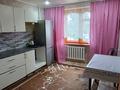 2-бөлмелі пәтер · 51 м² · 2/5 қабат, мкр Северо-Восток 46/1 — Магазин «Нива», бағасы: 180 000 ₸ в Уральске