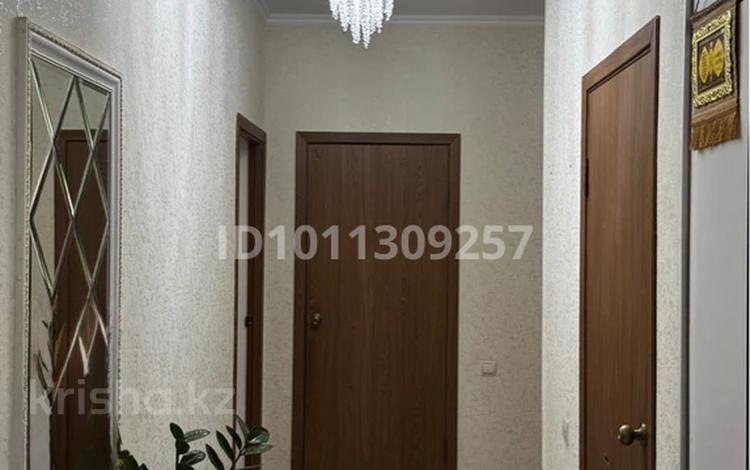 3-комнатная квартира · 76 м² · 5/9 этаж, мкр Шугыла 341/2 за 300 000 ₸ в Алматы, Наурызбайский р-н — фото 2