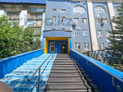 Офисы, склады, образование, кабинеты и рабочие места, студии · 500 м² за 500 000 ₸ в Караганде, Казыбек би р-н