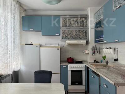 3-бөлмелі пәтер · 60 м² · 4/5 қабат, Островского 24/1, бағасы: 15.9 млн ₸ в Усть-Каменогорске