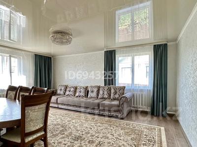 Продажа домов и дачи в Акмолинской обл.: Отдельный дом · 5 комнат · 150 м² · 10 сот., Ибрагима 43 — Алдар косе за 38 млн 〒 Отдельный дом · 5 комнат · 150 м² · 10 сот., Ибрагима 43 — Алдар косе за 38 млн 〒 в Кокшетау