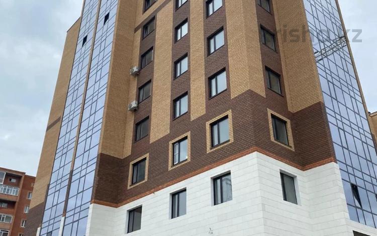 3-комнатная квартира, 103.5 м², 9/10 этаж, Жумабаева 13 за ~ 36.2 млн 〒 в Кокшетау — фото 2