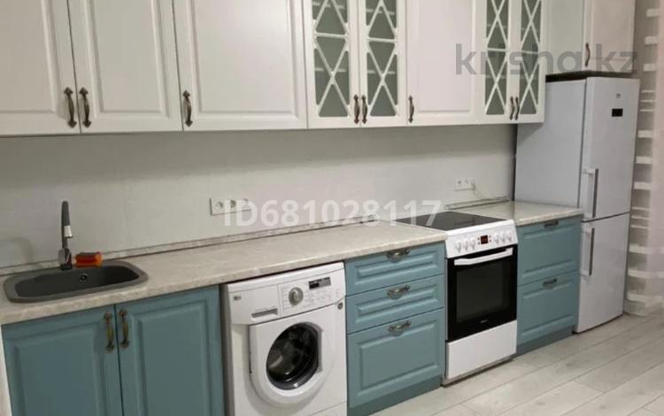 2-бөлмелі пәтер, 60 м², 8/9 қабат ай сайын, Туран 42, бағасы: 230 000 〒 в Астане, Есильский р-н — фото 2