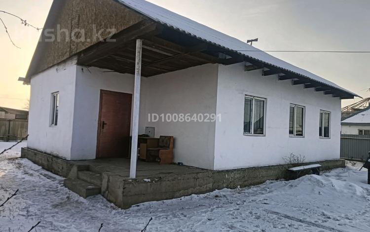 Жеке үй · 4 бөлме · 83.5 м² · 8.8 сот., Восточный правый 3843, бағасы: 14 млн 〒 в Семее — фото 2