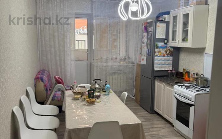 2-бөлмелі пәтер · 74.8 м² · 2/6 қабат, мкр. Алтын орда, Х. Дрсмухамедулы 48Г к 2, бағасы: 23.5 млн ₸ в Актобе — фото 2