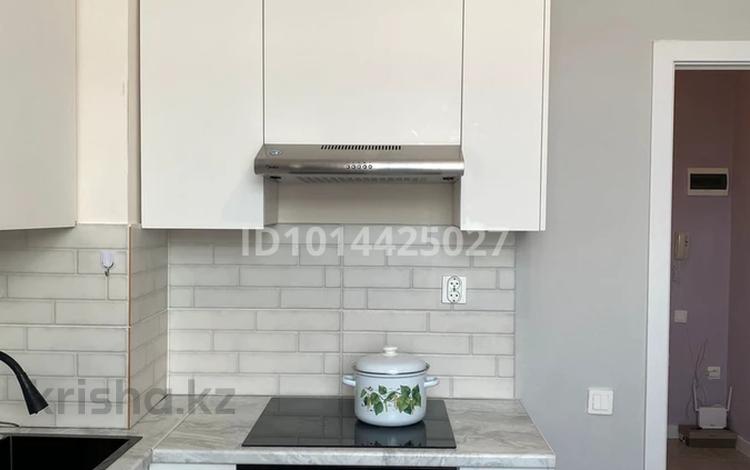 2-комнатная квартира · 60 м², Кайым Мухамедханов 12/3 за 300 000 ₸ в Астане, Нура р-н — фото 2