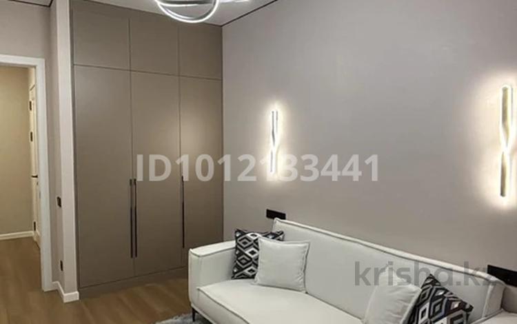 3-бөлмелі пәтер · 63.2 м² · 12/13 қабат, ул. Кармысова 84/2, бағасы: 83 млн ₸ в Алматы, Медеуский р-н — фото 2