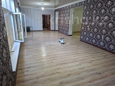 Отдельный дом · 7 комнат · 300 м² · 10 сот., мкр Акжайык, Сәйгүлік 129/1 — Дендропарка за 45 млн ₸ в Шымкенте, Абайский р-н