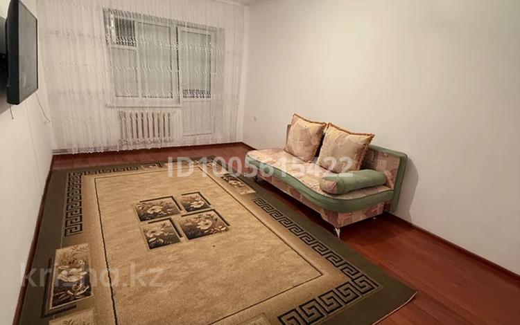 3-бөлмелі пәтер · 75 м² · 4/5 қабат, Есимхан 17 а, бағасы: 25 млн ₸ в  — фото 2
