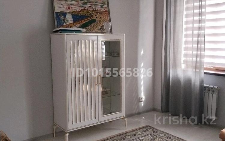 1-комнатная квартира · 52 м² · 8/11 этаж, 16-й мкр 57 за 21 млн ₸ в Актау — фото 2