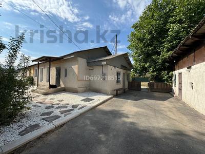 Продажа домов и дачи в Алматинской обл.: Часть дома · 4 комнаты · 80 м² · 10 сот., ЛатифаХамиди 18 за 30 млн 〒 Часть дома · 4 комнаты · 80 м² · 10 сот., ЛатифаХамиди 18 за 30 млн 〒 в