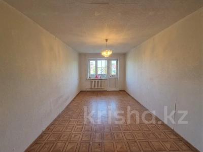 2-комнатная квартира · 44 м² · 5/5 этаж, Майкудук, 16й микрорайон за ~ 8.2 млн ₸ в Караганде, Алихана Бокейханова р-н