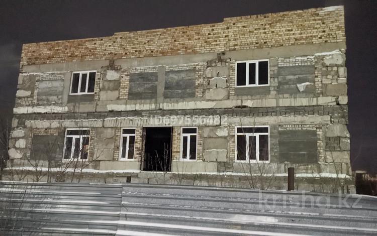 Свободное назначение, офисы, магазины и бутики, склады, общепит, салоны красоты, бани, гостиницы и зоны отдыха, фитнес и спорт, медцентры и аптеки, образование, развлечения, конференц-залы, кабинеты и рабочие места, студии · 1000 м² за 3 млн 〒 в Экибастузе — фото 2