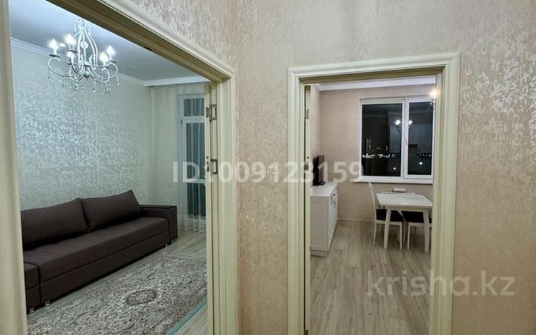 1-комнатная квартира · 40 м² · 5/8 этаж, Кабанбай Батыра 58Б за 215 000 〒 в Астане, Есильский р-н — фото 3