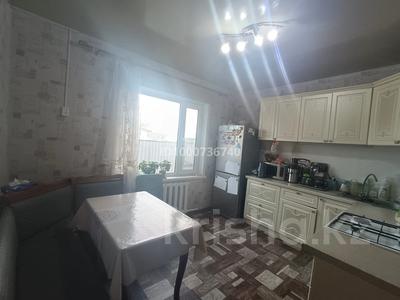 Отдельный дом · 3 комнаты · 80 м² · 6 сот., Дзержинского — Рядом школа-гимназия за 14 млн ₸ в Макинске