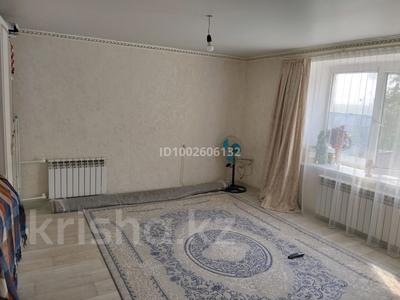 1-бөлмелі пәтер · 35 м² · 2/5 қабат, мкр Шанхай, Братьев жубановых 198 — Вавилова, бағасы: ~ 8.2 млн ₸ в Актобе