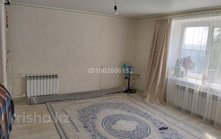 1-бөлмелі пәтер · 35 м² · 2/5 қабат, мкр Шанхай, Братьев жубановых 198 — Вавилова, бағасы: ~ 8.2 млн ₸ в Актобе — фото 2