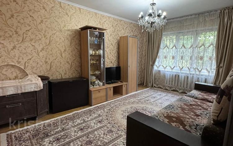 2-бөлмелі пәтер, 60 м², 1/9 қабат, мкр Аксай-1 — Толе би - Момышулы - Школа №133, бағасы: 28 млн 〒 в Алматы, Ауэзовский р-н — фото 8