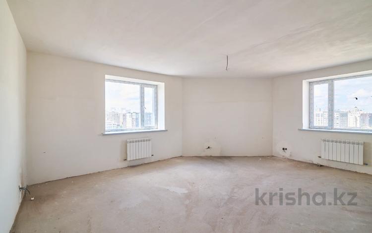 3-бөлмелі пәтер · 122.7 м² · 9/12 қабат, Бухар жырау 32, бағасы: 49 млн ₸ в Астане, Есильский р-н — фото 2