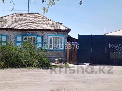 Продажа домов и дачи в Абай обл.: Отдельный дом · 4 комнаты · 80 м² · 8 сот., Восточный, 17 линия 1 — Усть-Каменогорская за 19 млн 〒 Отдельный дом · 4 комнаты · 80 м² · 8 сот., Восточный, 17 линия 1 — Усть-Каменогорская за 19 млн 〒 в Семее