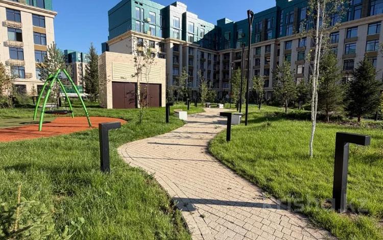 3-комнатная квартира · 114.7 м² · 2/8 этаж, Абубакир Тыныбаев 10 — БЕЗ КОМИССИИ за ~ 92.7 млн ₸ в Астане, Сарайшык р-н — фото 3