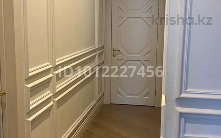 4-комнатная квартира · 165 м² · 13/21 этаж, Просп. Аль-Фараби 21 за 205 млн ₸ в Алматы, Бостандыкский р-н — фото 2