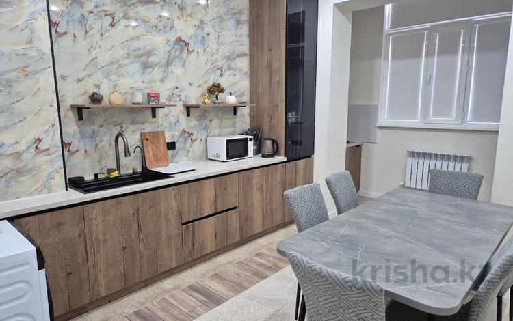 2-комнатная квартира · 80 м² · 5/8 этаж, 19а 23 за 250 000 ₸ в Актау, 19А мкр — фото 2