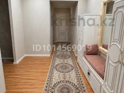 4-бөлмелі пәтер · 94 м² · 5/5 қабат, 26-ш/а. 31 — ТЦ Достық, бағасы: 23.5 млн ₸ в Актау, 26-й мкр