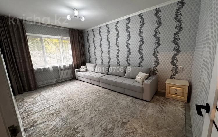 2-бөлмелі пәтер · 60 м² · 3/5 қабат, Ақсай-3 ш/а. 16, бағасы: 300 000 ₸ в Алматы, Ауэзовский р-н — фото 2