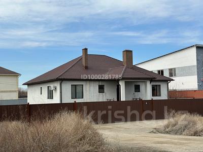 Отдельный дом · 4 комнаты · 160 м² · 9 сот., мкр Мунайшы, Кайым Мухамедханов 52 — Район Огородного за 58 млн ₸ в Атырау