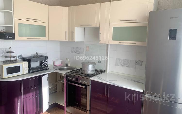 2-комнатная квартира · 54 м² · 5/9 этаж, мкр Юго-Восток, 30й микрорайон 27 — Рыскулова за 20 млн ₸ в Караганде, Казыбек би р-н — фото 6