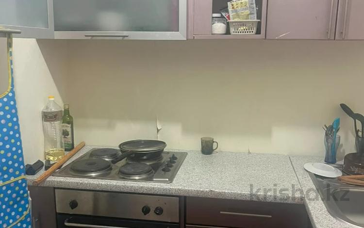 2-комнатная квартира · 76 м² · 7/16 этаж, Кабанбай батыра 11 за 250 000 ₸ в Астане, Есильский р-н — фото 2