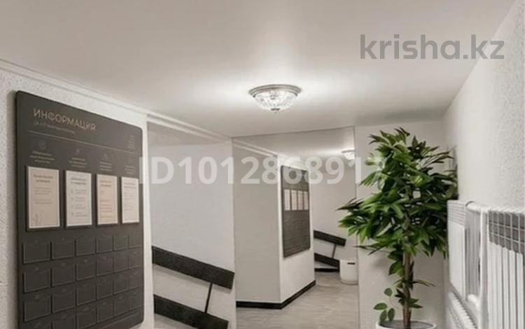 2-комнатная квартира · 73 м² · 6/9 этаж, 8-й микрорайон, 8 мкр. 22 — 16 школа за 38.5 млн ₸ в Костанае — фото 19