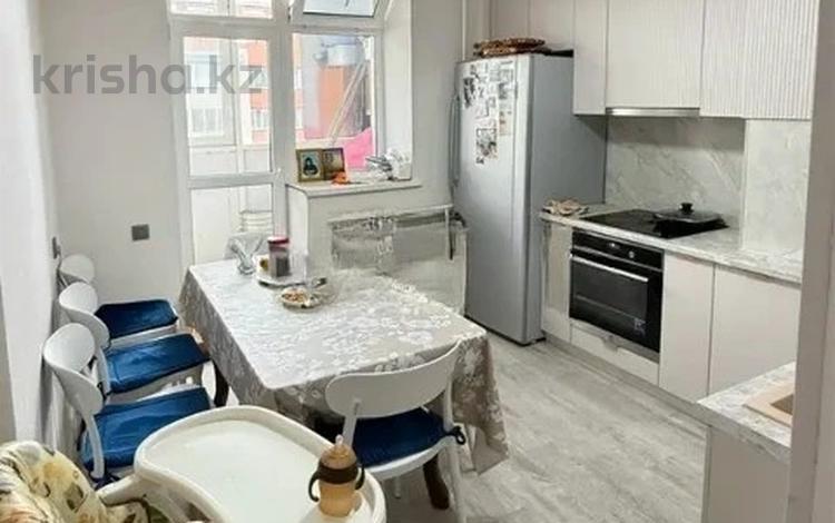 3-комнатная квартира · 90 м² · 8/10 этаж, Кумисбекова 8 за 41 млн ₸ в Астане, Сарыарка р-н — фото 2
