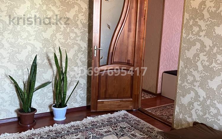 4-бөлмелі пәтер, 93 м², 4/5 қабат, Нышанова 3 — Ерубаев, бағасы: 16 млн 〒 в Туркестане — фото 2