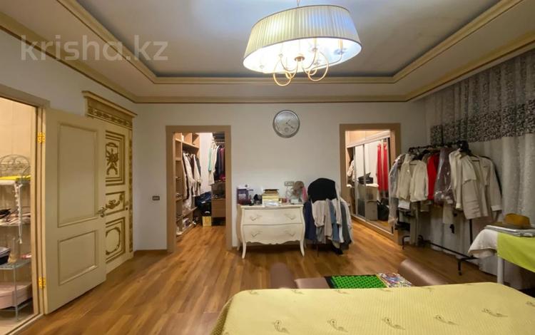 4-бөлмелі пәтер · 250 м² · 1/3 қабат, Мусабаева — Аскарова, бағасы: 135 млн ₸ в Алматы, Бостандыкский р-н — фото 11