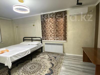 1-комнатная квартира · 45 м² · 2/4 этаж, Толе би 46 — Аширова за 15 000 ₸ в Шардара