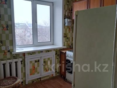 2-комнатная квартира, 41 м², 4/4 этаж, жабаева за 11.7 млн 〒 в Петропавловске