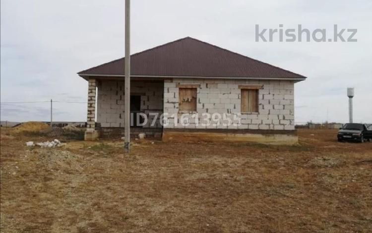 Отдельный дом · 6 комнат · 224 м² · 10 сот., Бекқұл баба 423 — Возле трасса за 8 млн 〒 в Актобе — фото 2