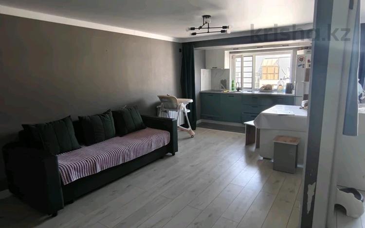 2-бөлмелі пәтер · 40 м² · 8/8 қабат, мкр Уркер, Айтеке би 3 Блок А, бағасы: 19 млн ₸ в Астане, Нура р-н — фото 2
