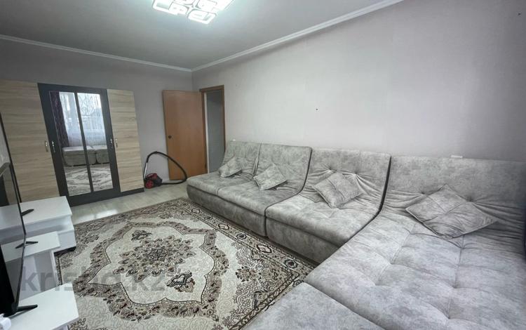 1-комнатная квартира, 33 м², 4/5 этаж, 117 квартал за 5.3 млн 〒 в Темиртау — фото 2