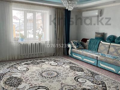 Отдельный дом · 4 комнаты · 174 м² · 6 сот., Букурова 45 за 33 млн 〒 в Жезказгане