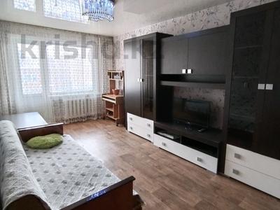 2-бөлмелі пәтер, 44 м², 3/5 қабат ай сайын, Казахстана 98/1, бағасы: 130 000 〒 в Усть-Каменогорске, Ульбинский