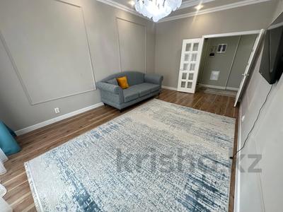 2-комнатная квартира, 50 м², 2/17 этаж помесячно, Розыбакиева 320 за 400 000 〒 в Алматы, Бостандыкский р-н